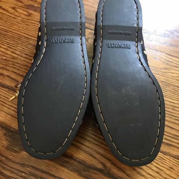 Women's Polka Dot Loafers - Picture 6 of 6